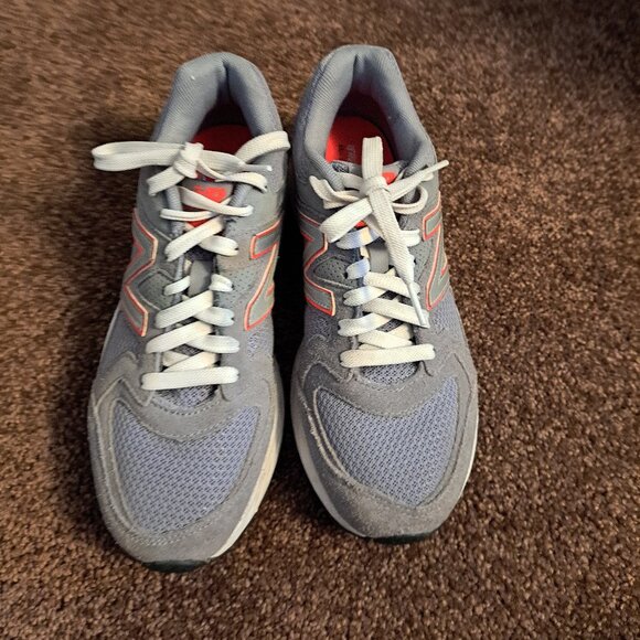 New Balance Comfort With Ortholite 795 V1 running shoes. Size 8 B (WE795GP1) - Picture 2 of 10